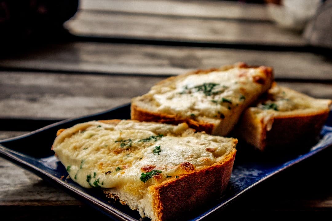 Thermomix Käse-Knoblauchbrot